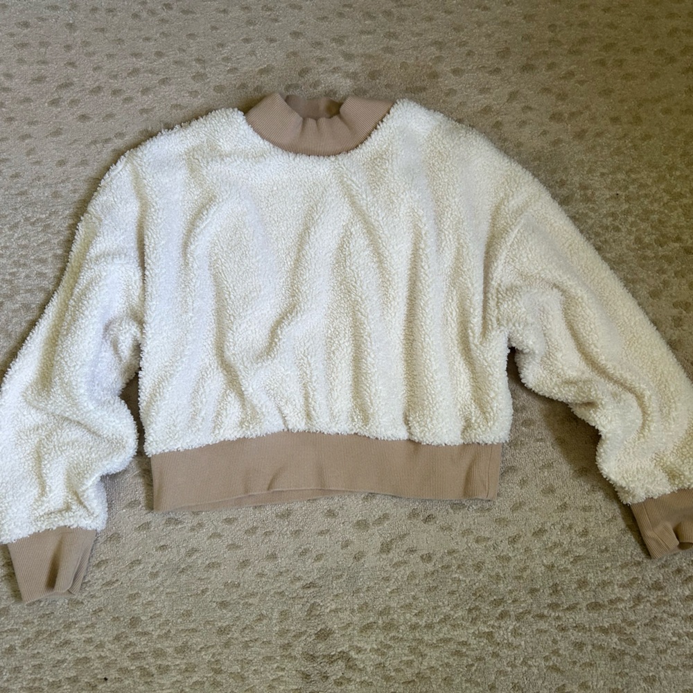 Fabletics Sherpa Cream Tan Sweatshirt